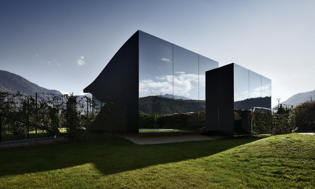 Mirror Houses Bozen Exterior foto